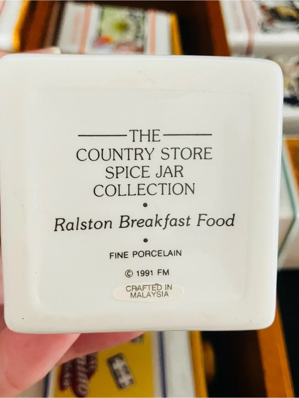 1991 Franklin Mint Country Store Spice Jar Collection 17 Porcelain Jars Wood Rac